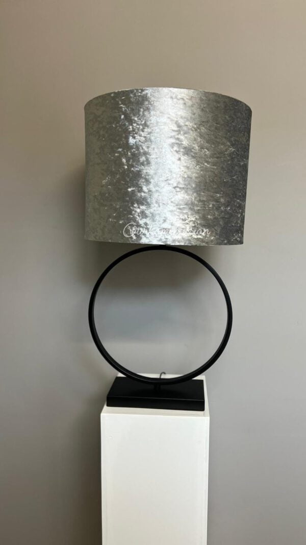 XL LUXURY RINGLAMP BLACK on GREY